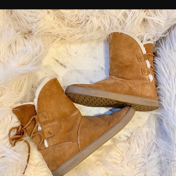 Koolaburra by Ugg Shazi Short Sz.‎ 9 Boot - Picture 1 of 10